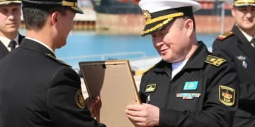 Экс-главкома ВМС Казахстана задержали после гибели военных на Каспии