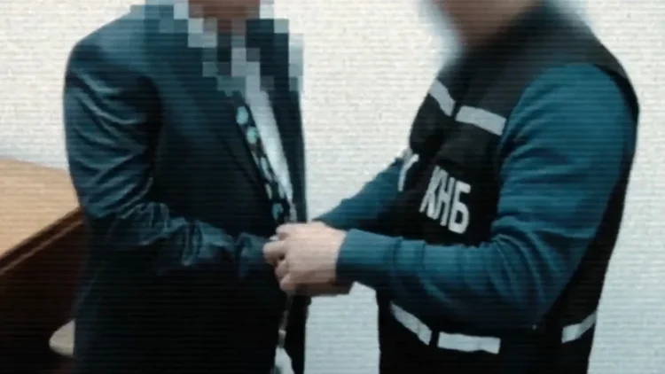 Қызылорда облысында аудандық сот төрағасы мен судья пара үшін 9 жылға сотталды