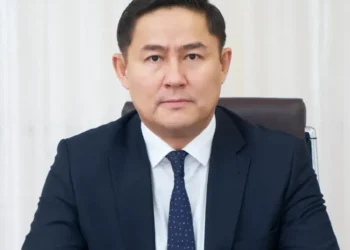 Экс-посол Казахстана в Индии Азамат Ескараев перешел в Акорду