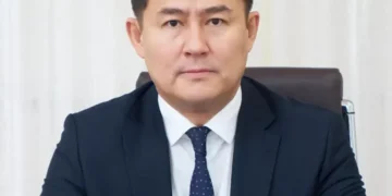 Экс-посол Казахстана в Индии Азамат Ескараев перешел в Акорду