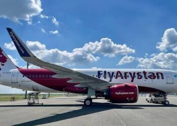 Самолёт FlyArystan вернулся в Алматы, не долетев до Павлодара