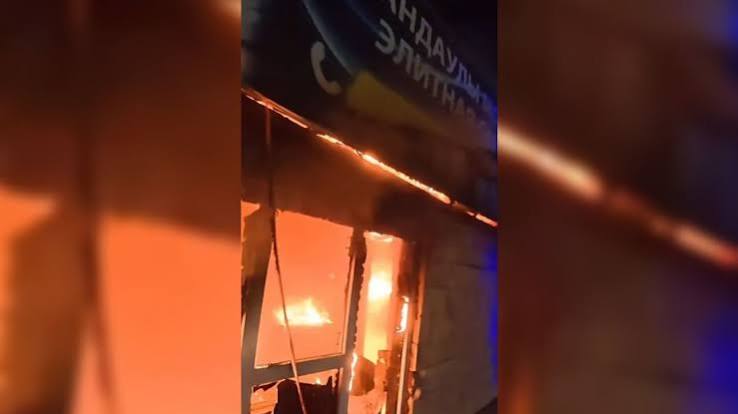 В Талдыкоргане загорелась пекарня, пострадал мужчина