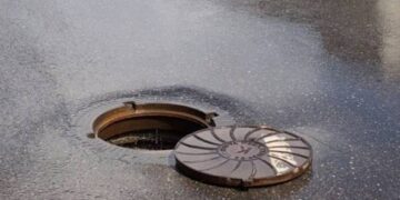 В Кокшетау четырехлетний мальчик погиб, упав в открытый колодец