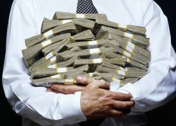 Қазақстанда 500 мыңнан астам адам ауқатты және бай азаматтар санатына жатқызылды