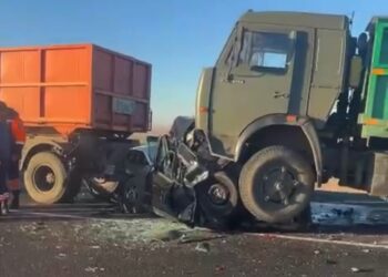 Легковушку зажало между грузовиками: в СКО погибли три сотрудницы детсада