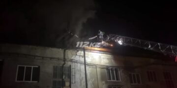 Крупный пожар произошёл на конденсаторном заводе в Усть-Каменогорске
