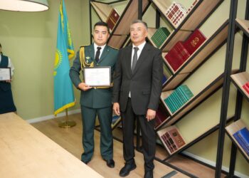 В Конаеве наградили спасателей